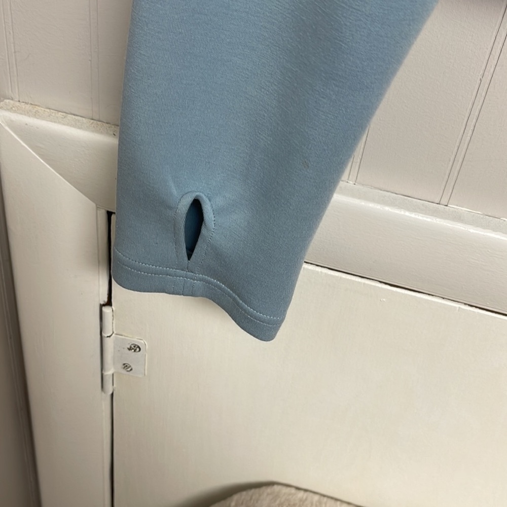 Buffbunny Balance Cropped Hoodie - Picture 2 of 13